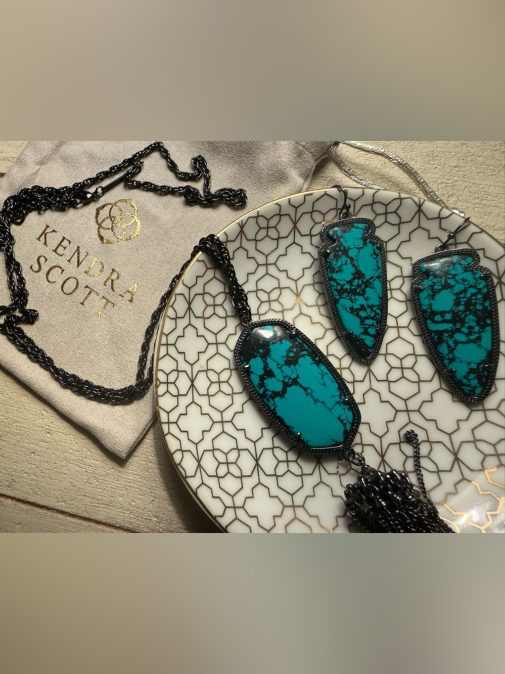 Kendra Scott Skylars and Rayne in Variegated Teal